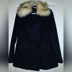 VINTAGE BUTTON DOWN FAUX FUR NECKLINE COAT!💙